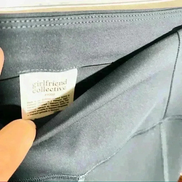 NWT Girlfriend Collective Midnight Compressive High-Rise Capri Leggings - Picture 7 of 9